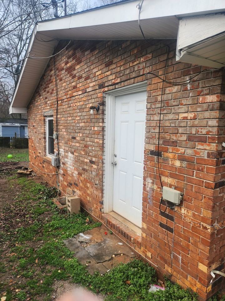 8 Tuxedo Ave #1 - Photo 2 of 14