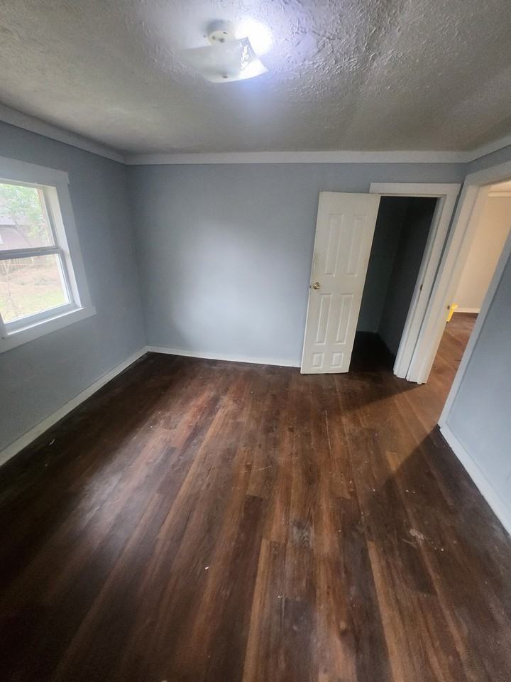 8 Tuxedo Ave #1 - Photo 7 of 14