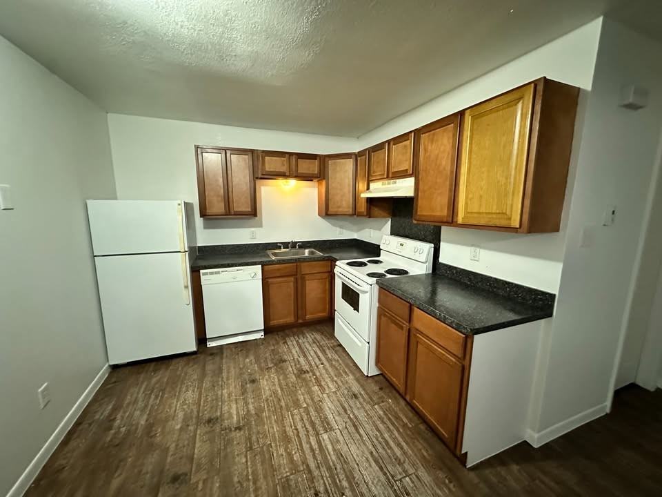 4101 Milton St #A - Photo 3 of 6