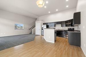 featured image of 3335 7th St Ne