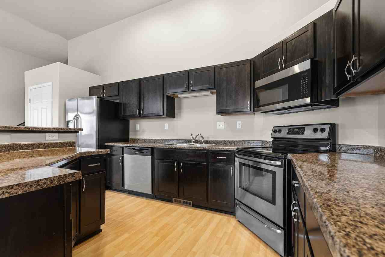 Stonebridge Town Homes - Photo 7 of 20