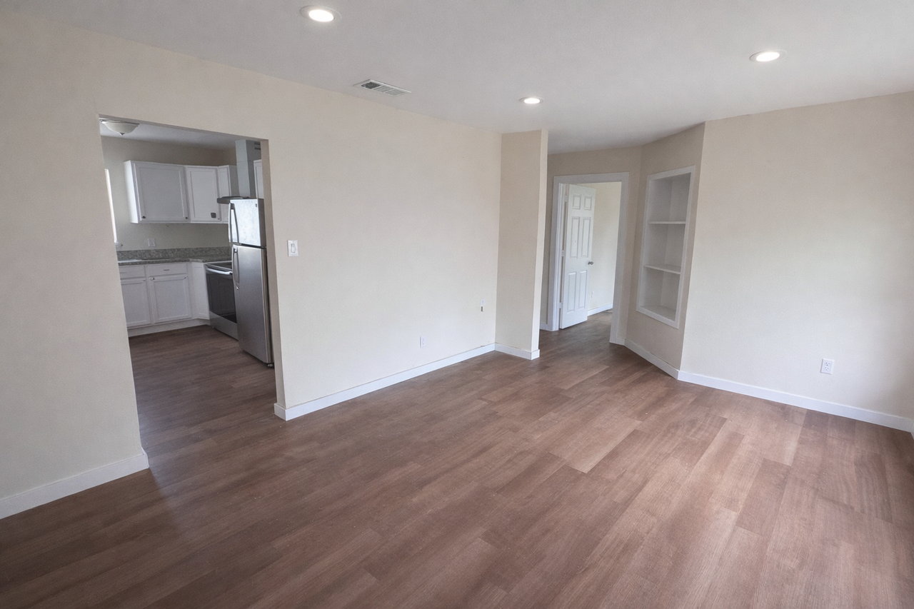 1234 Coleman St #1 - Photo 3 of 11