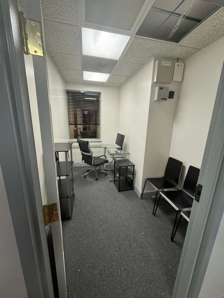 14 E Washington St 15th Fl #1 - Photo 3 of 9