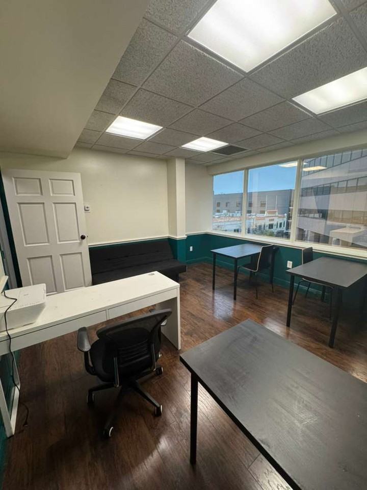 14 E Washington St 15th Fl #1 - Photo 4 of 9