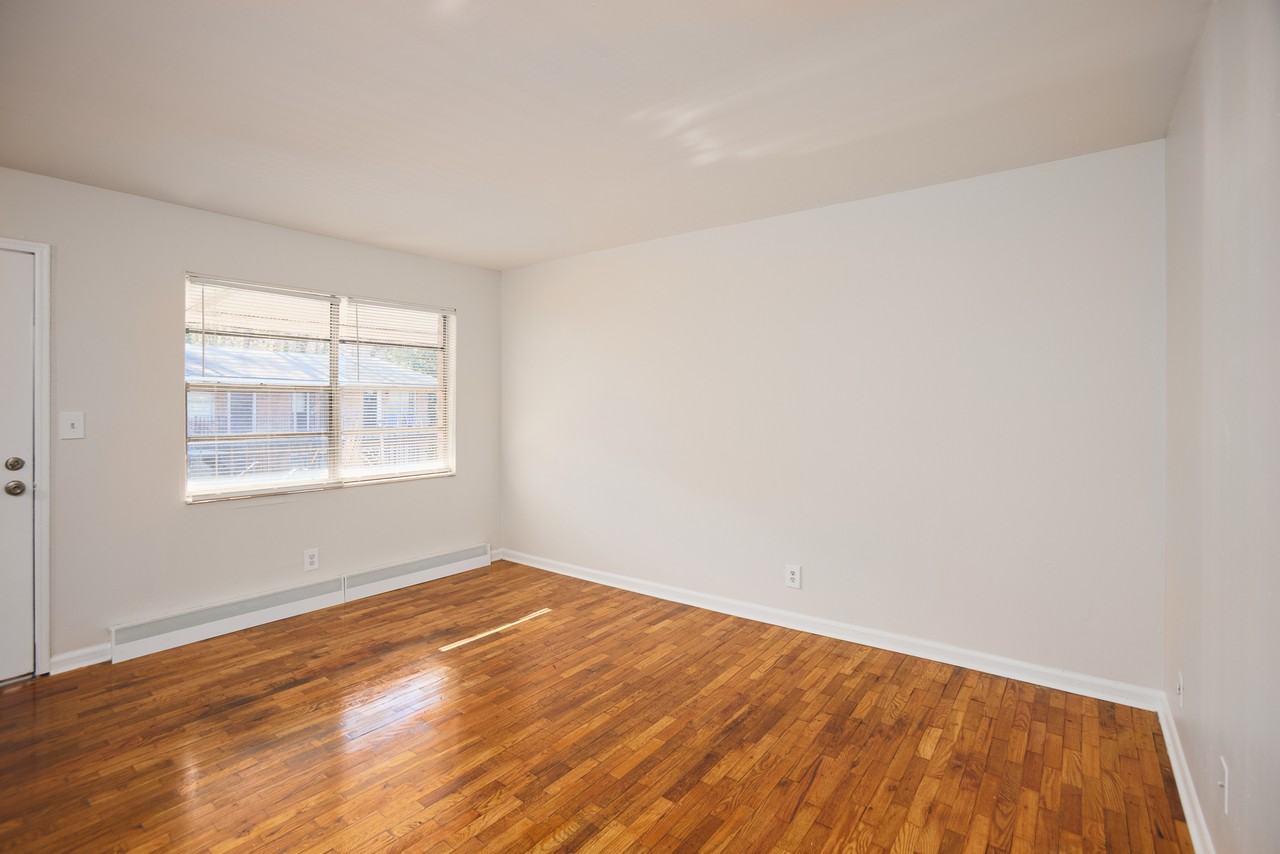 2151 Lenox Rd NEUnit C7 #C7 - Photo 5 of 8