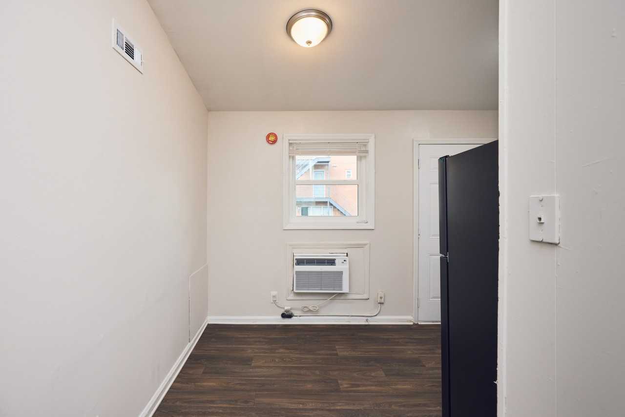 2157 Lenox Rd NEUnit C7 #C7 - Photo 5 of 12