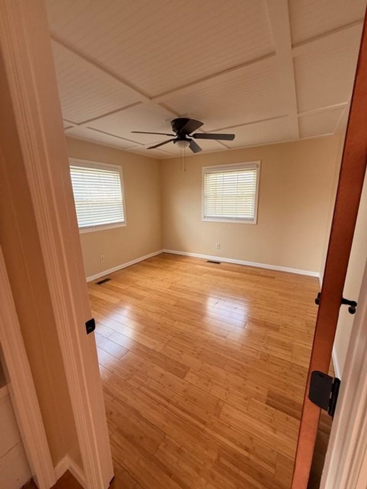 Dollywood Lane Units - Photo 7 of 50