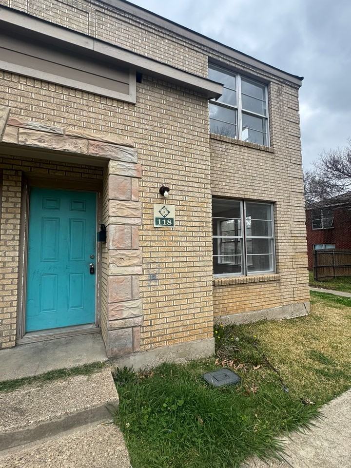 1625 Centenary Blvd #118