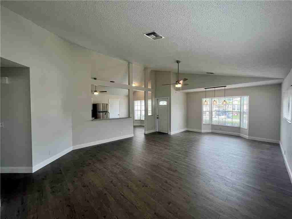 22750 Pickerel Circle - Photo 6 of 10