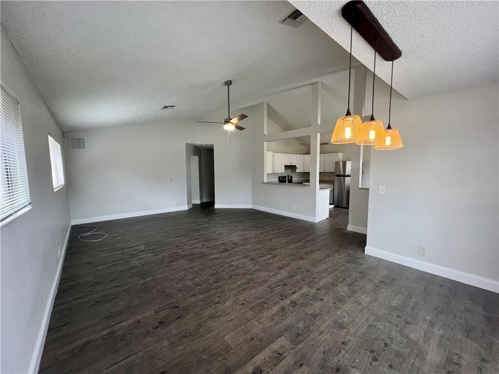 22750 Pickerel Circle - Photo 5 of 10