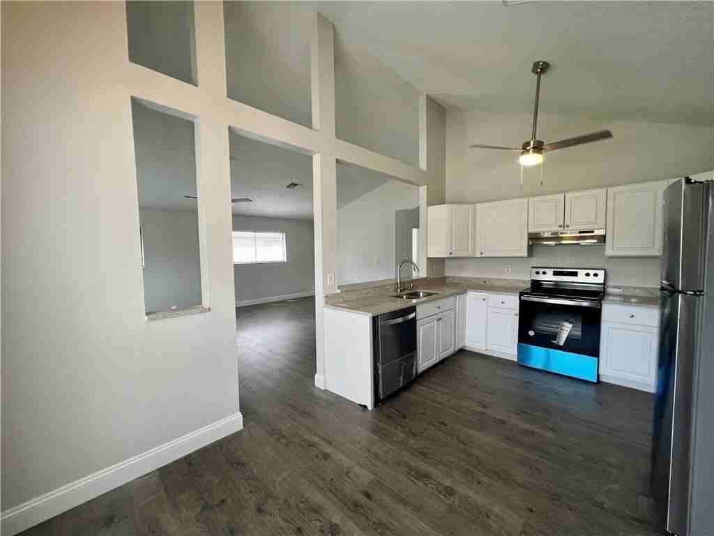 22750 Pickerel Circle - Photo 4 of 10