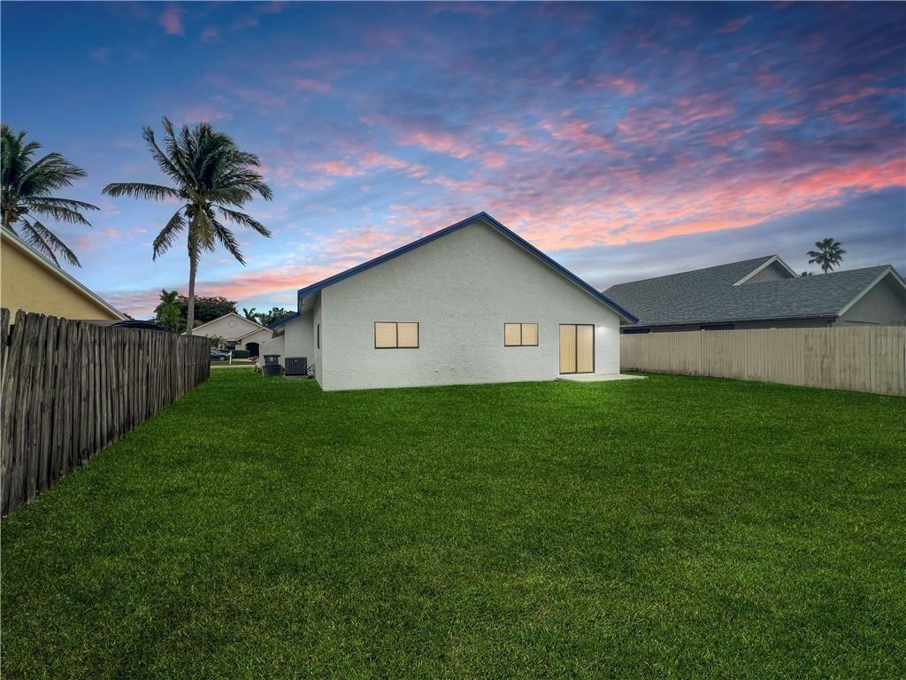 22750 Pickerel Circle - Photo 3 of 10