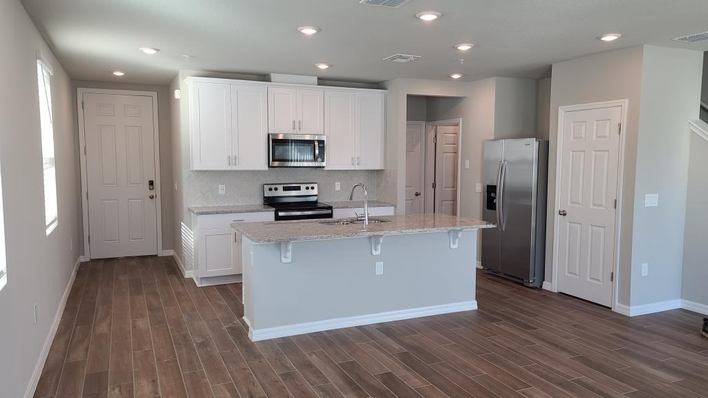 1458 Sage Bush St - Photo 3 of 32