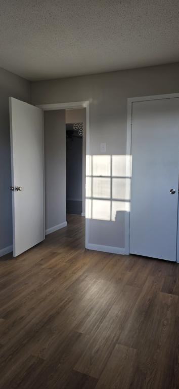 963 Mcrae Ave - Photo 3 of 7