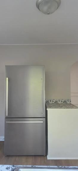 963 Mcrae Ave - Photo 4 of 7