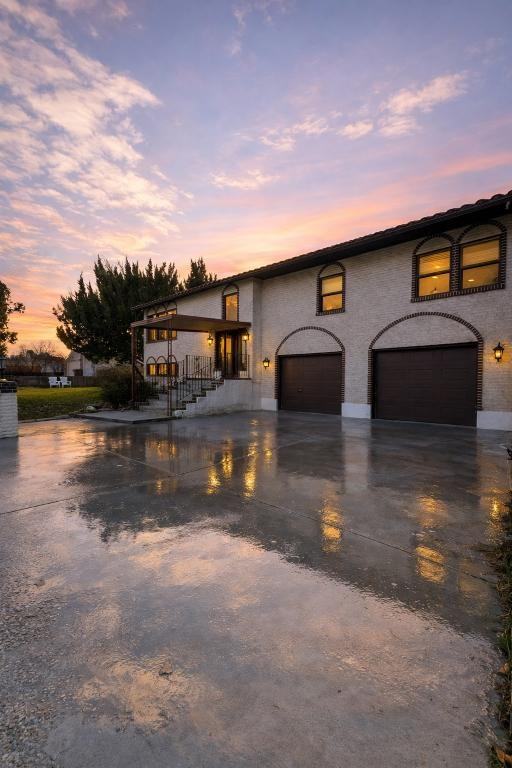 2067 Sundown St - Photo 4 of 50