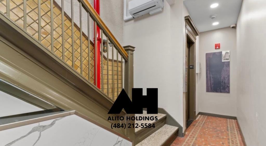 627 Hamilton St - Photo 3 of 26