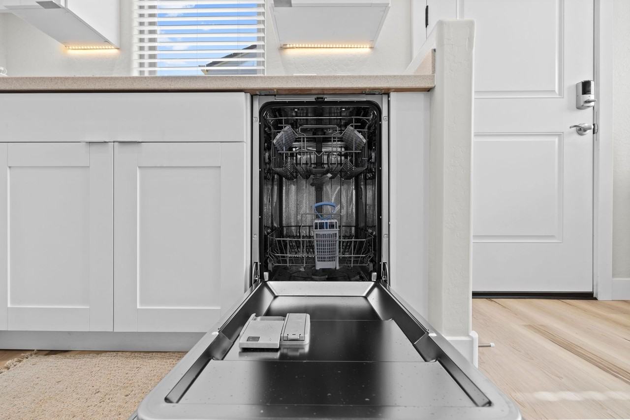 Baja Bungalows - Photo 3 of 12