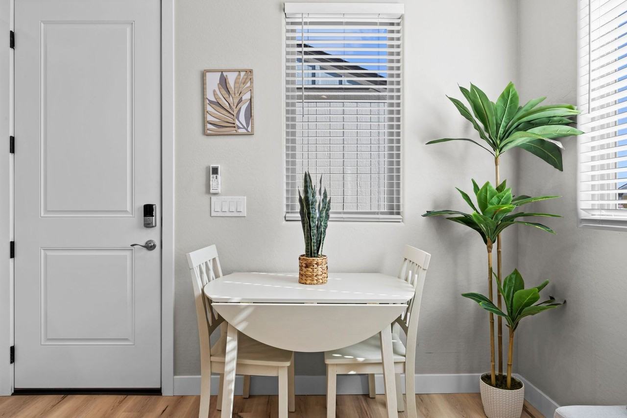 Baja Bungalows - Photo 7 of 12