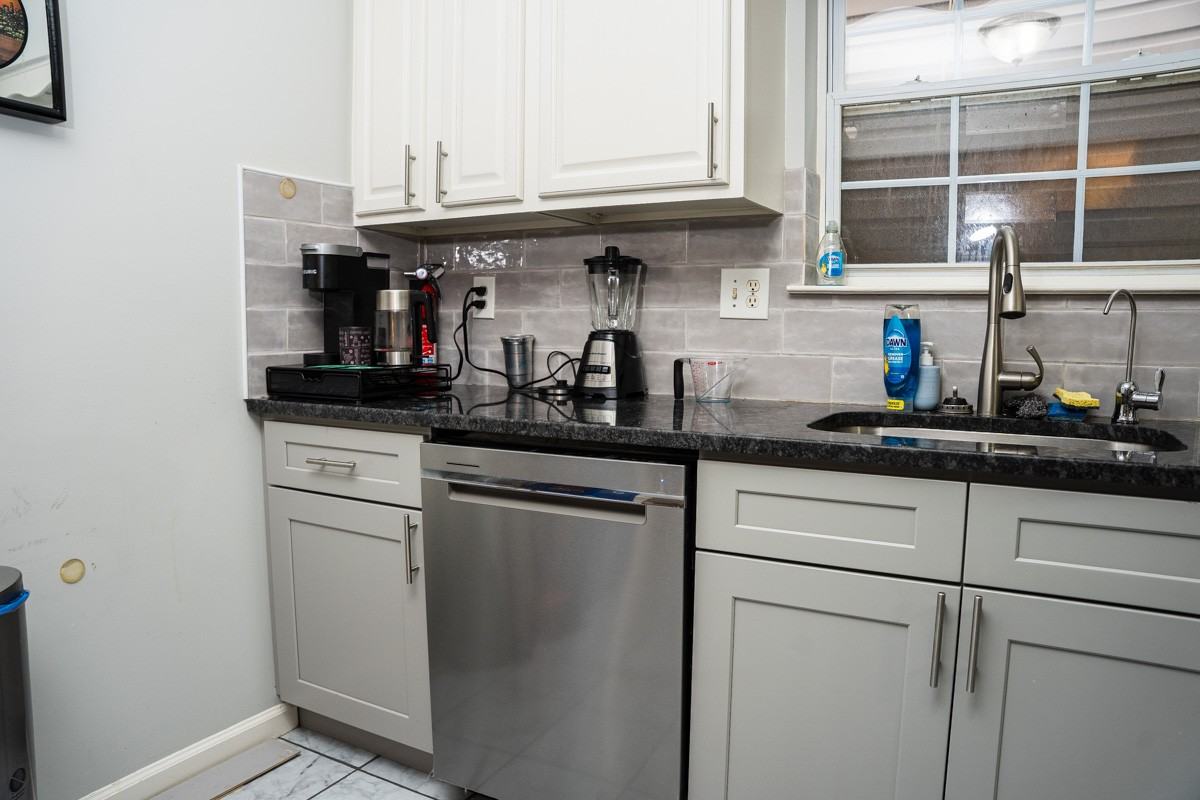 291 South 6th Street - Photo 3 of 28