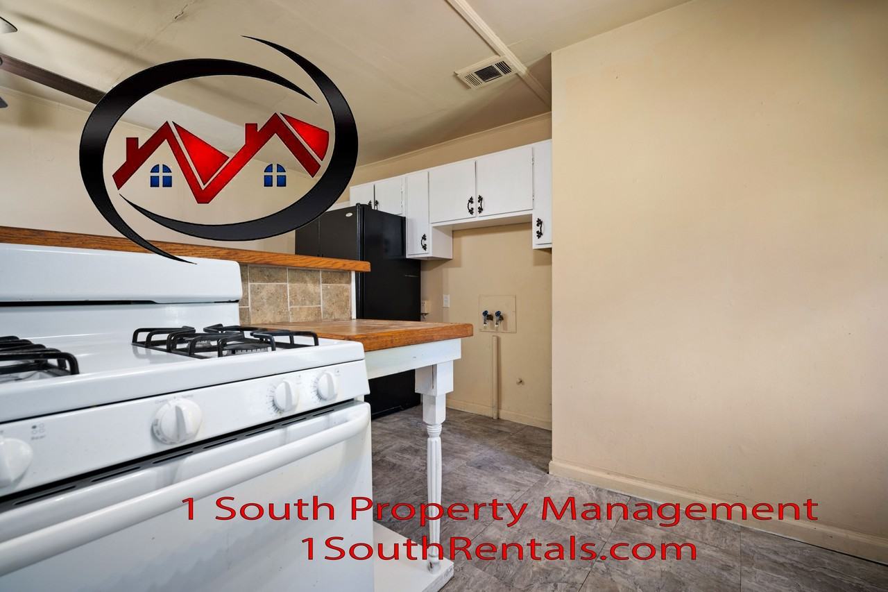 2366 White St #B - Photo 6 of 17