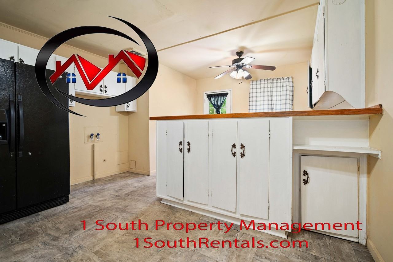 2366 White St #B - Photo 5 of 17