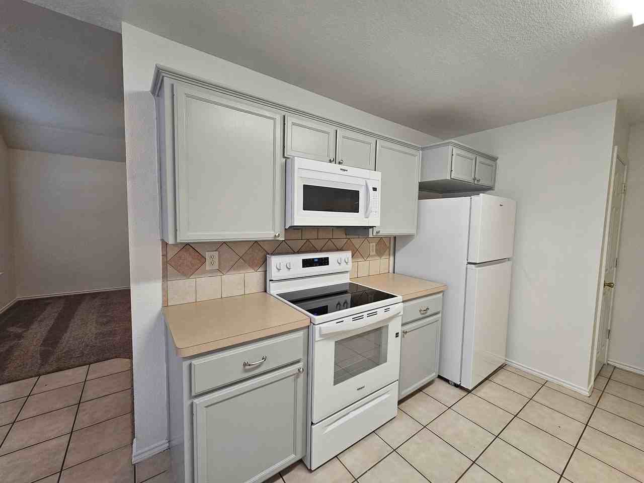 2104 Agate Dr - Photo 5 of 18