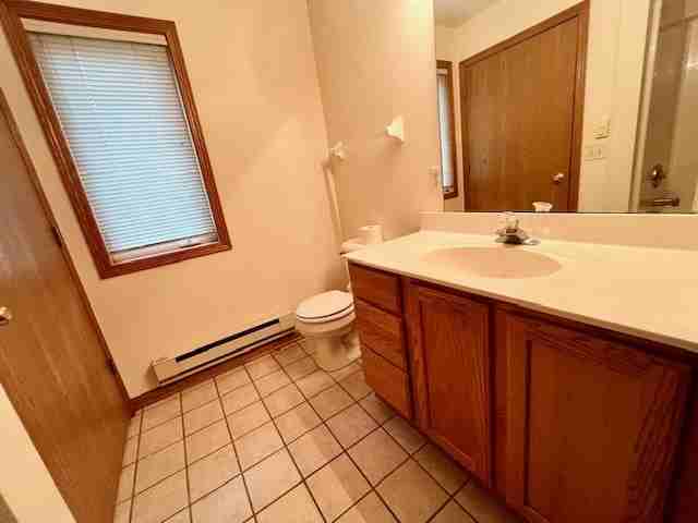 586 N Westmount Dr #3 - Photo 3 of 18