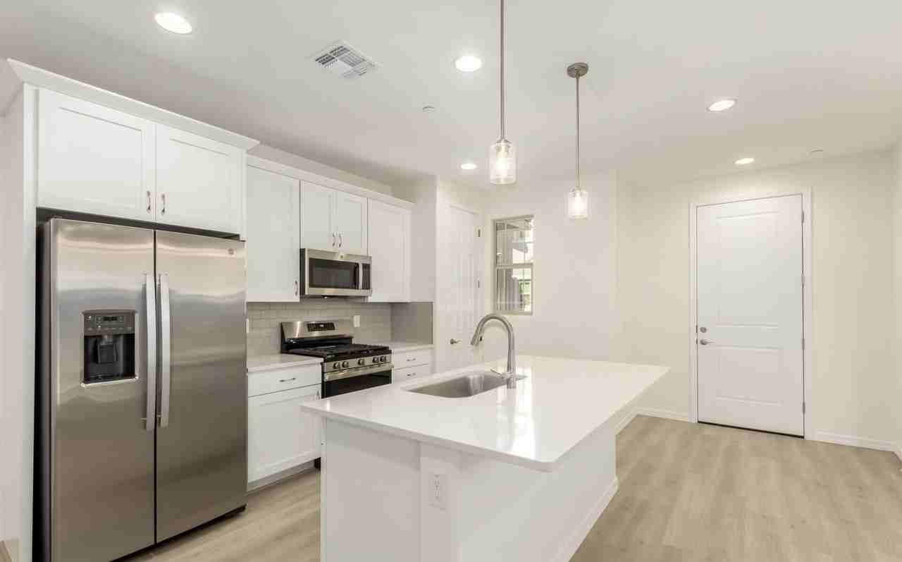 2910 North Clanton Street - Photo 4 of 13