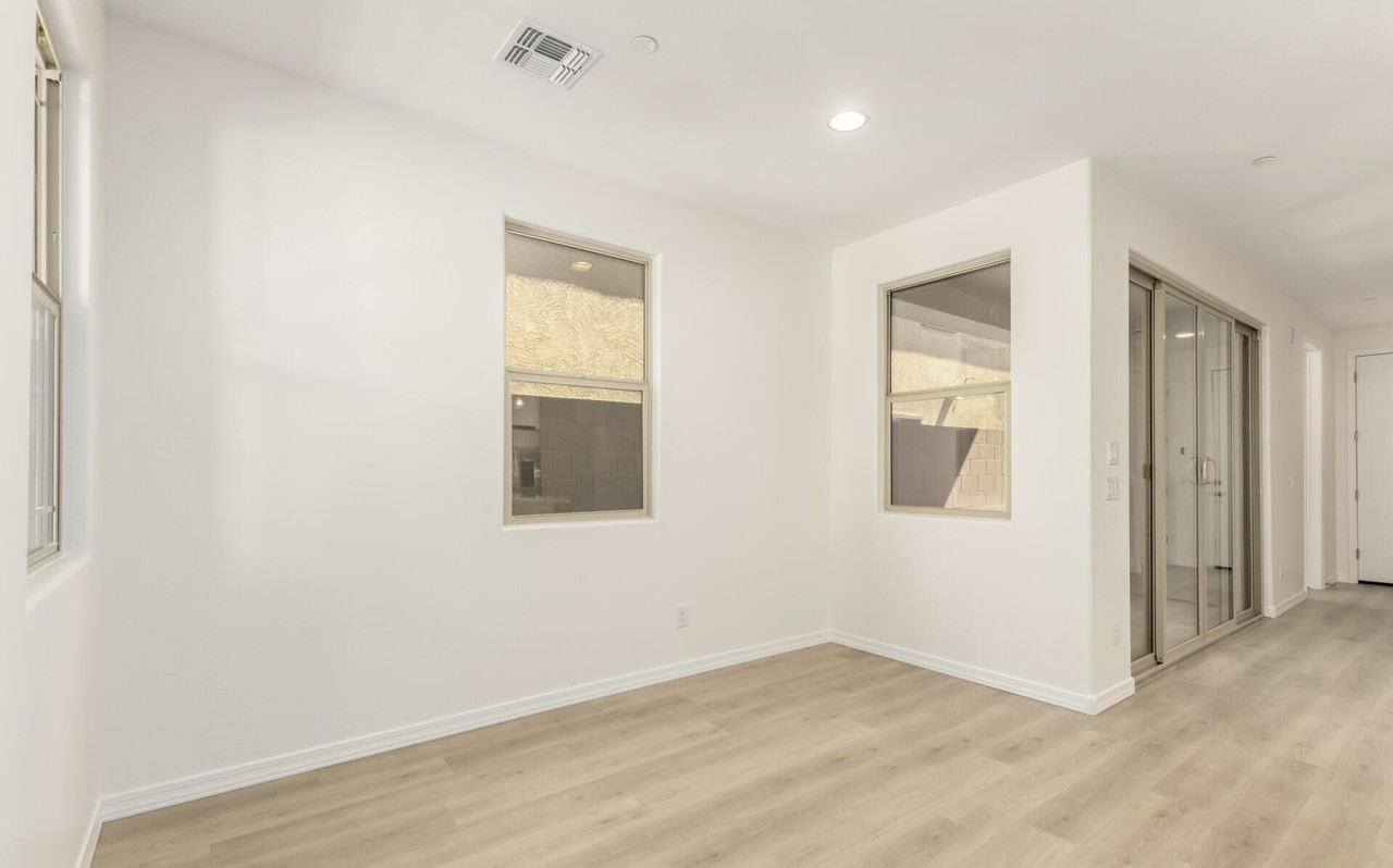 2910 North Clanton Street - Photo 6 of 13