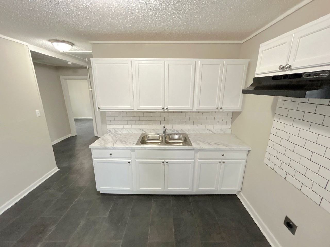 2971 Forest Ave - Photo 2 of 13