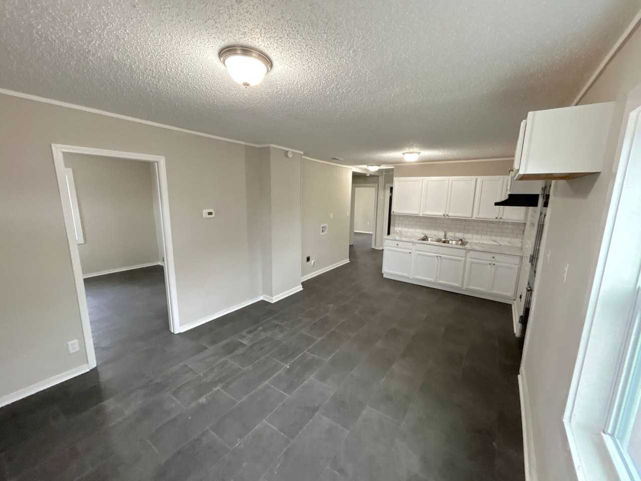 2971 Forest Ave - Photo 3 of 13