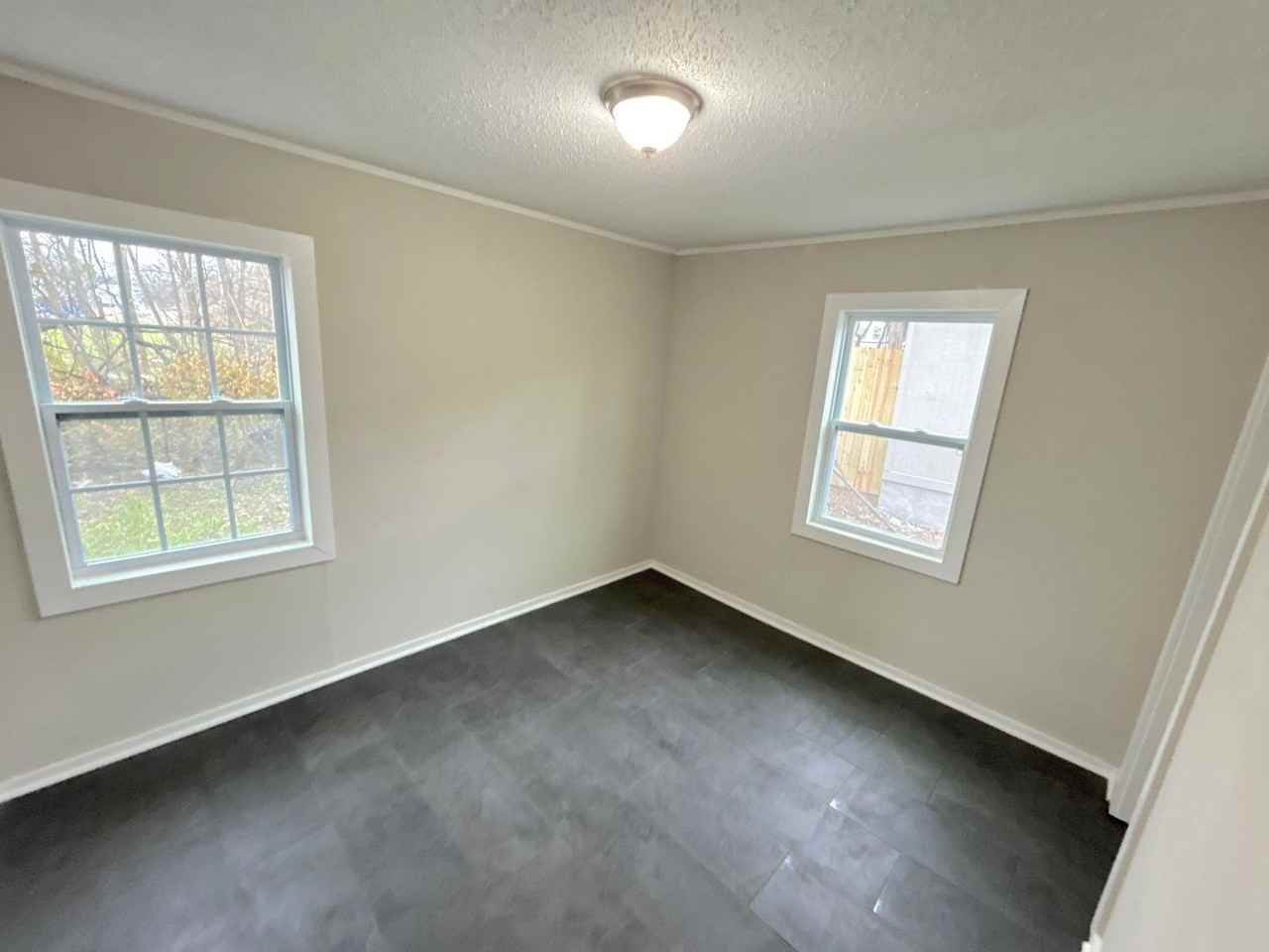 2971 Forest Ave - Photo 4 of 13