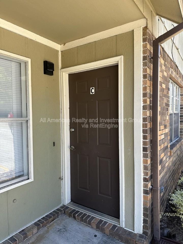 146 Alabama Ave Nw #B - Photo 2 of 26