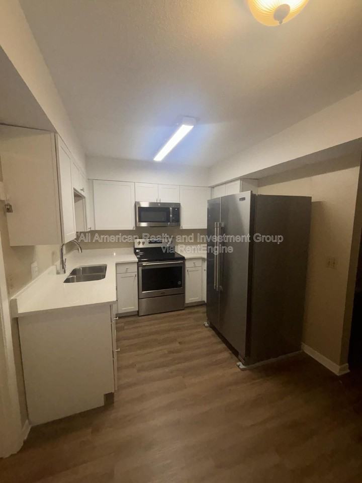 146 Alabama Ave Nw #B - Photo 5 of 26