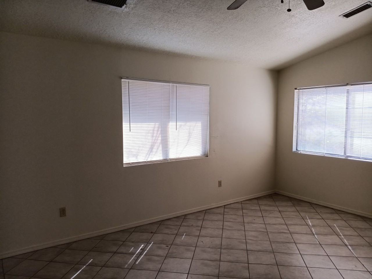 523 Parnelli Dr Sw - Photo 5 of 14