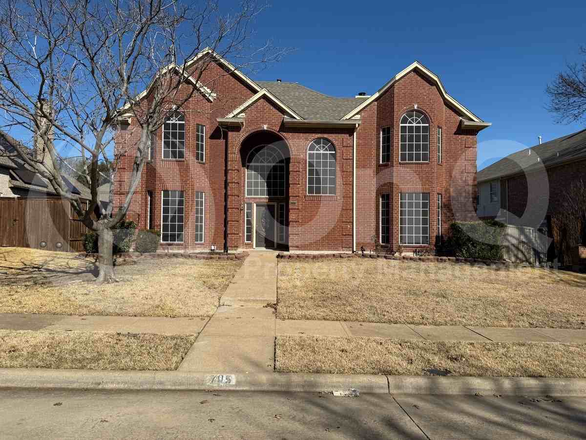 705 Pine Lakes Dr - Photo 2 of 28