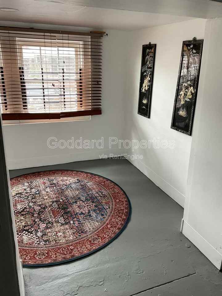 4320 Sheldon Ave #1 - Photo 7 of 22
