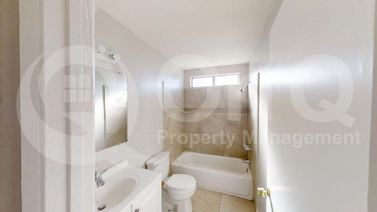 14 S 31st Ave #4 - Photo 3 of 11