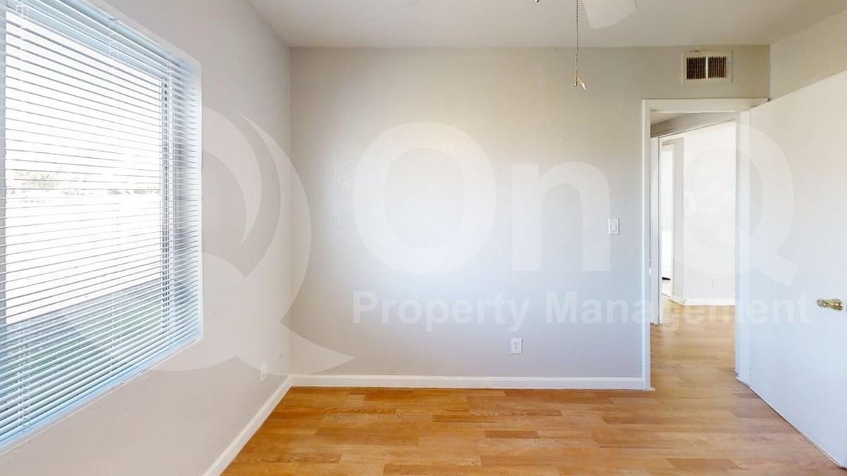 14 S 31st Ave #4 - Photo 4 of 11