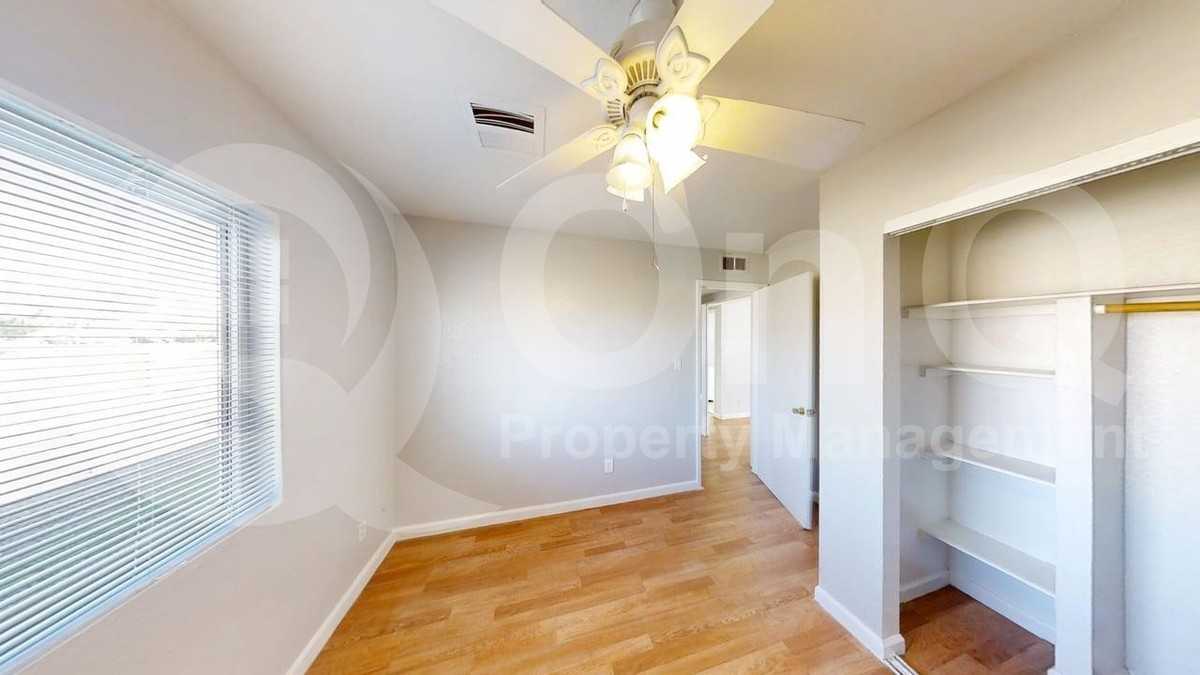 14 S 31st Ave #4 - Photo 5 of 11