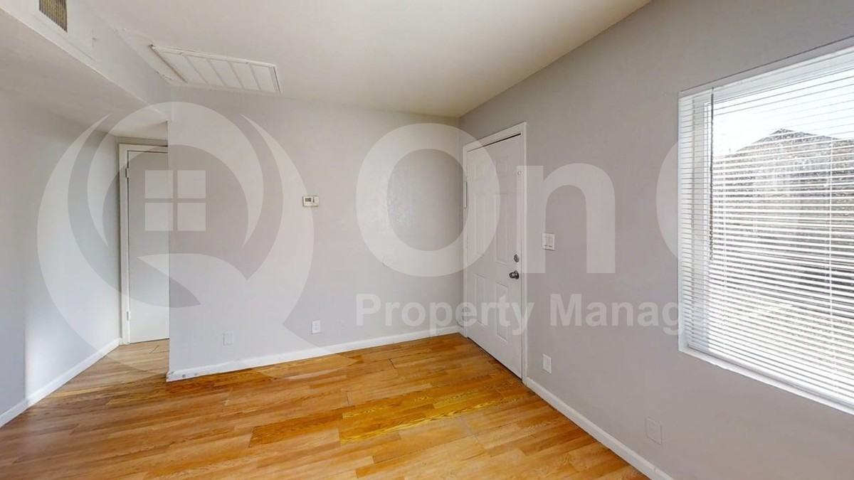 14 S 31st Ave #4 - Photo 6 of 11