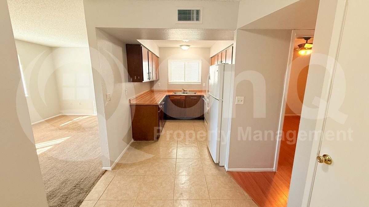 3102 E Cicero St #101 - Photo 5 of 16