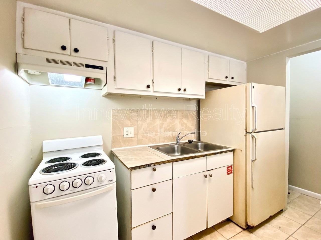 5119 Curry Ford Rd #3 - Photo 5 of 10