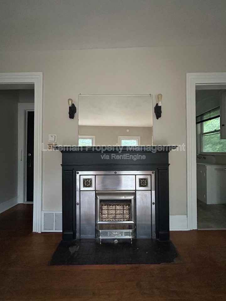 724 W South St - Photo 3 of 10