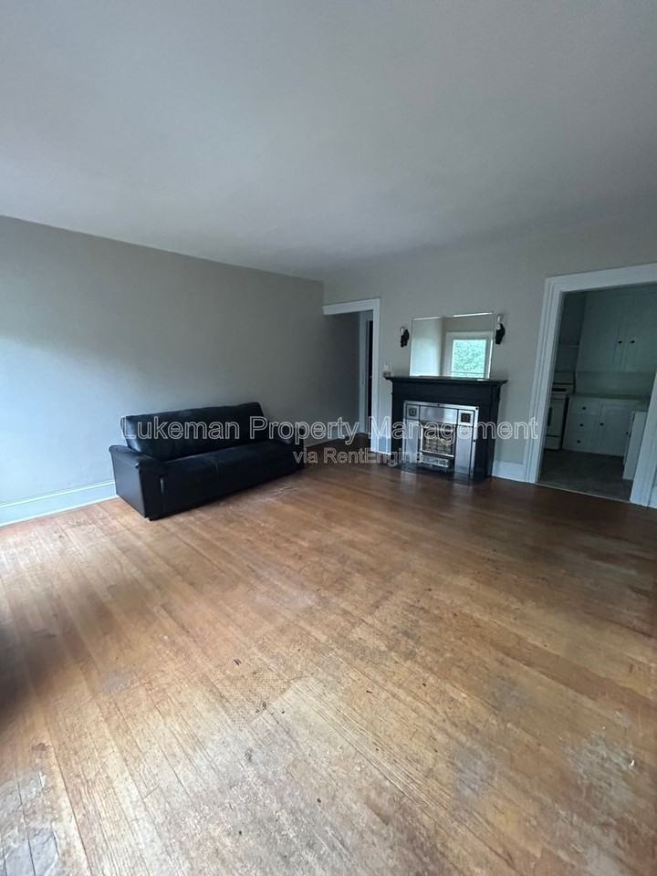 724 W South St - Photo 4 of 10