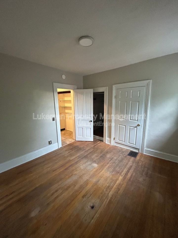 724 W South St - Photo 5 of 10