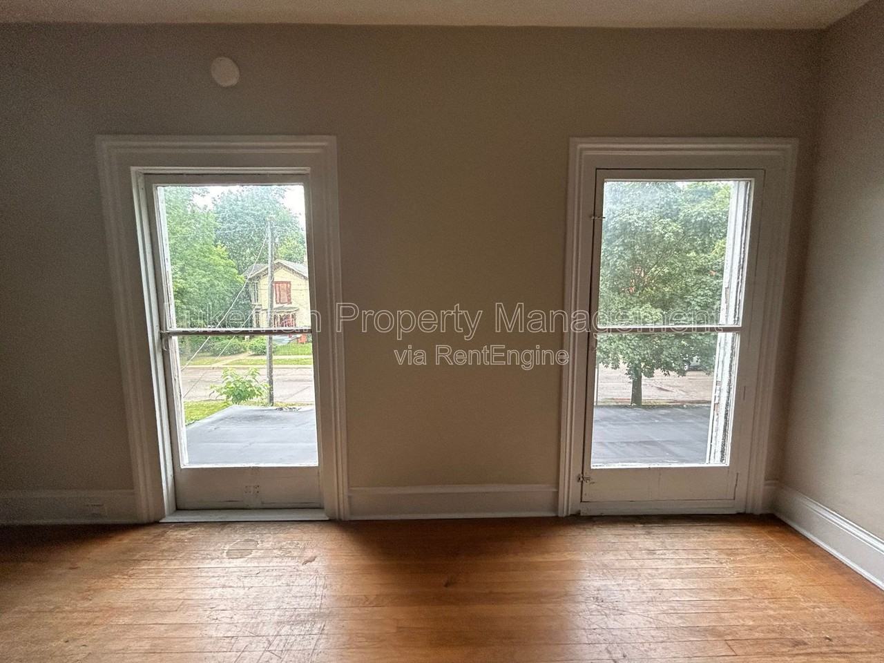 724 W South St - Photo 7 of 10