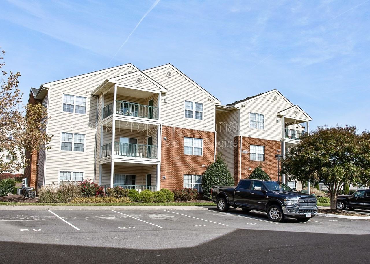 9301 Baffy Ct #E - Photo 3 of 17