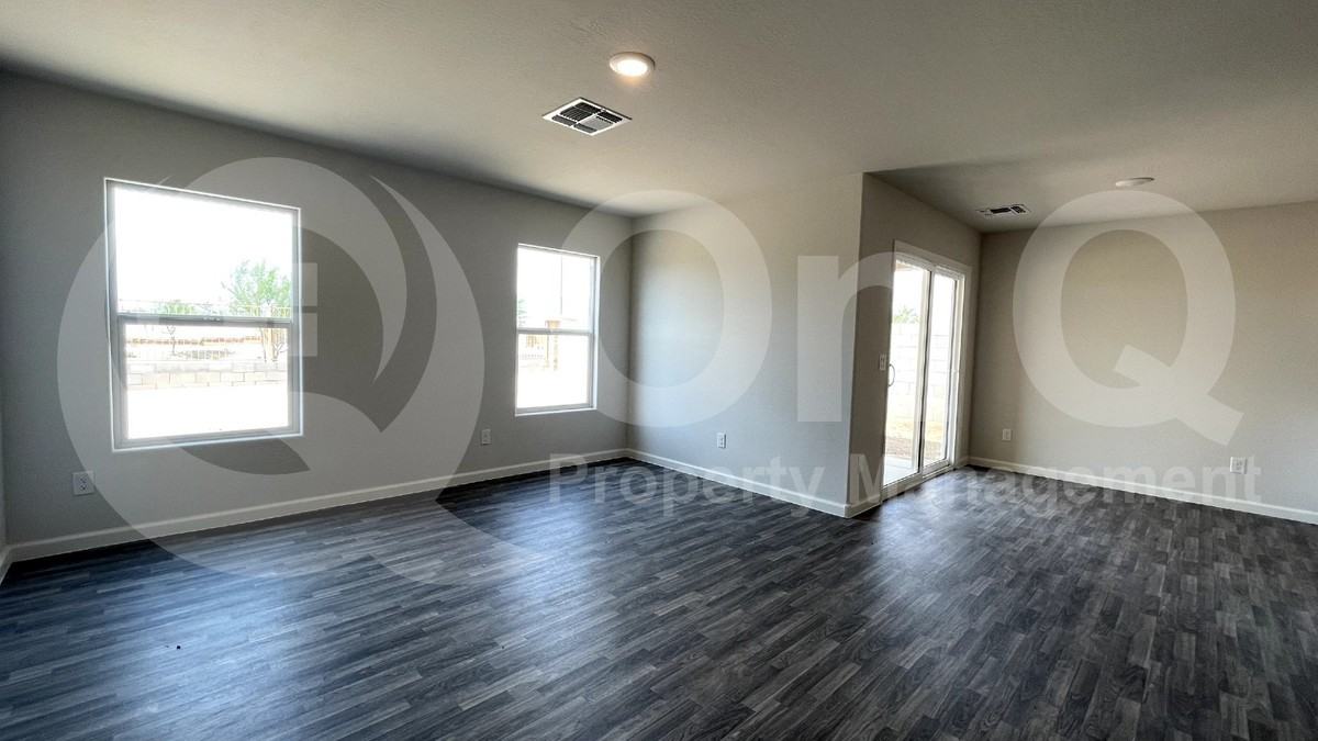 2064 E Velvet Pl - Photo 6 of 12